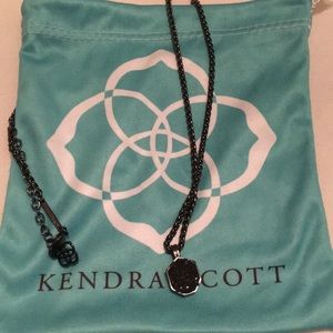 Kendra Scott necklace